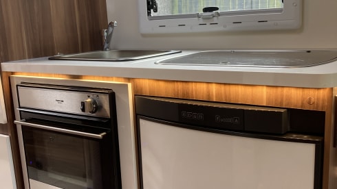 Mountain Hopper  – 6 berth Roller Team 747