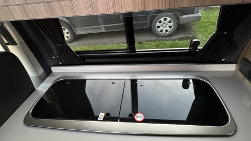 Otis – VW T5 campervan, 4 berth, off grid