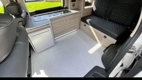 Jim – Camping-car Nissan 4 places de 2009