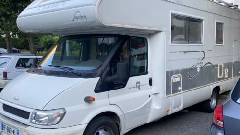 Louna  – Comping car 