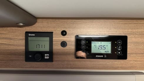 Sinne – Automatic, Luxury KNAUS Live TI 650MEG "new" Automatic 140 HP very economical 