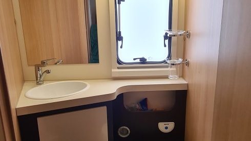 Mc Luis Sovereign – 4p Ford semi-integrated from 2023