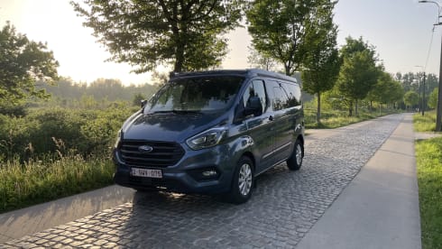 Westfalia Ford Nugget 2022 pop-up roof 4p automatic