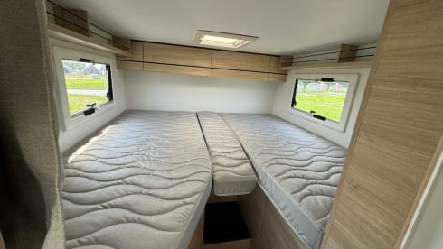 3 person chausson camper 