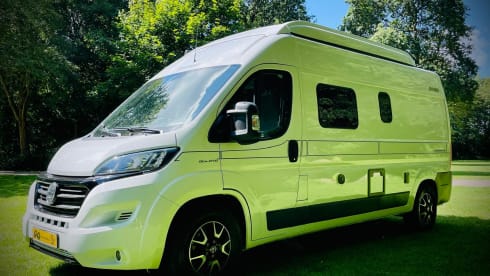 Tourer Family –  Knaus Boxstar 600 - With lifting roof and fixed 4 sleeping places!