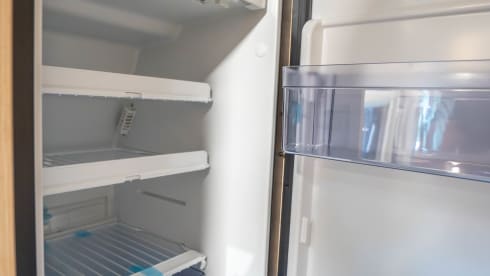 Hotel Kristoffel On the road – 4p Buscamper met hefdak en garage