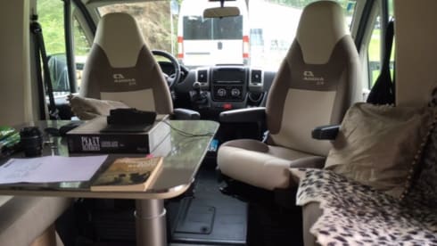 ADRIA Matrix SBC 670 - 50 jaar Silver Collection – "My camper is my castle" READY TO GO EVERYWHERE YOU NEED TO GO