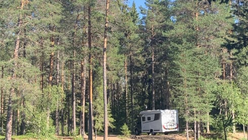 Integral very spacious camper Mercedes Burstner 2020