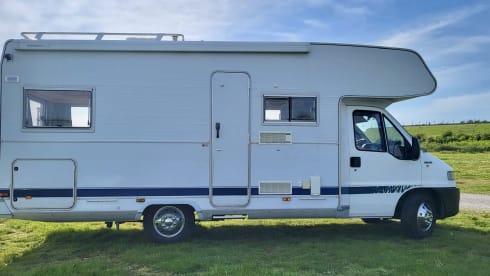 Huisje op wielen  – Spacious family/friends camper 