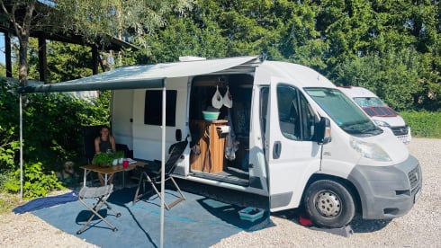 Vaiana – Comfort & Freedom: Camper with Solar, Bathroom & Heating