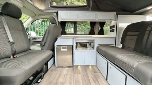 Camella – 4 Berth Volkswagon Transporter T6.1 (Inclusive of Insurance)