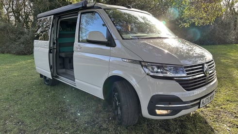 Top Spec, new 205bhp California Ocean. Electric Roof. Many extras