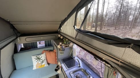 Sinne – Volkswagen T4 with pop-up roof and including SUP boards