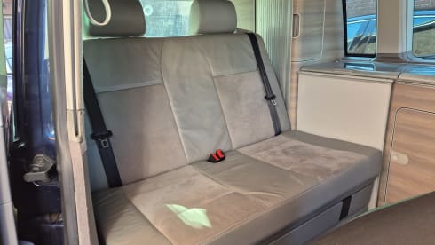 Beautiful 4p Volkswagen T5 California from 2012