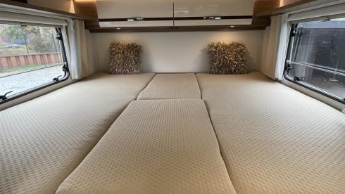 James – ⭐⭐⭐⭐⭐ Luxury Detleffs with very large beds & lots of comfort