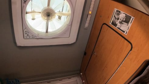 Momo – Wedges Unnecessary! Intelligent air suspension in the VW T6.1