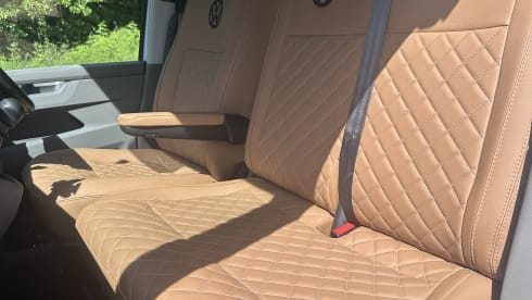 Loch & Leaf – VW Transporter T6.1 de luxe ︱Explorez l'Écosse avec style ︱Entièrement équipé