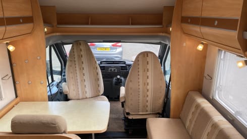 Camping-car Peugeot semi-intégré 4 couchages de 2013