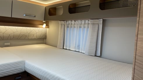 Weinsberg CaraSuite 640 MEG MB AUTOMATIC