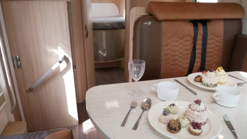 Bürstner Ixeo 734 '30 Edition, Queen bed, Lift-down bed!!!