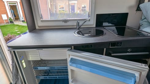 Sheddie – Luxury Motorhome With Solar Power