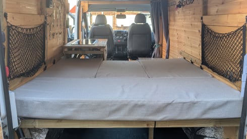 Limitless  – 2-4 berth Peugeot off grid campervan