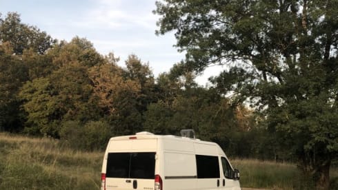 home on wheels – 2p Peugeot bus from 2014