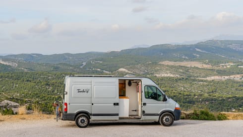 Tembo – Super attractive off-grid camper
