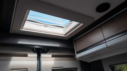 MH005 – (MH005) *Heated* 2024 Swift Carrera 132 Automatic