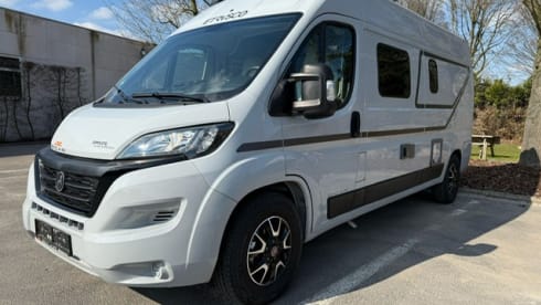 BB KING – Young Fiat Ducato (2 or 4 persons) with bicycle carrier
