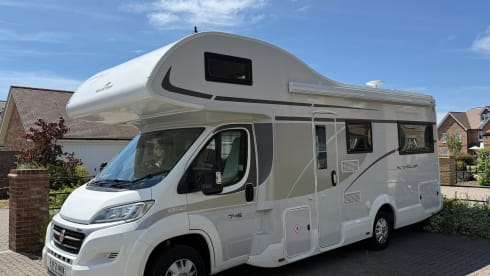 Deloris  – 5 berth Roller Team alcove from 2021