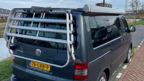 4/5 person Volkswagen campervan 