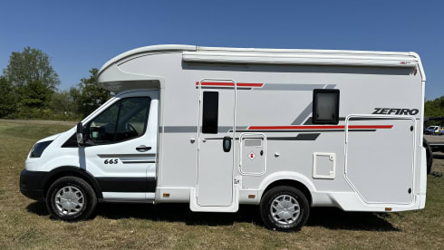 The Van – Roller Team-nis met 4 slaapplaatsen vanaf 2022