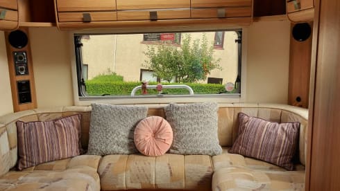 Ann Oak – 6 people motorhome