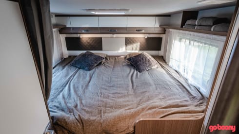 Luxury semi-integrated mobile home from 2020