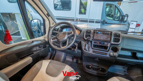 4p Knaus bus from 2025