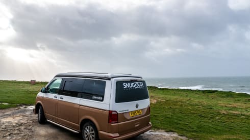Snug Dubs – Volkswagen Campervan 4 Birth 