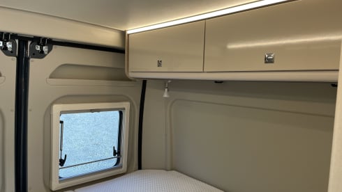 The MAD Van – Pop-up 4p Bürstner campervan uit 2023
