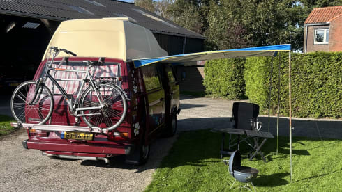 Woodie woodstocker – 2p Volkswagen campervan uit 1984