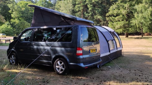 Happy Camper – Luxury 4/5p bus camper Volkswagen Multivan from 2008