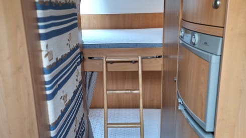 Burstner  – 4p Bürstner alcove 