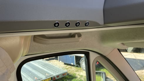 Dolfijn  – 4p Chausson semi-integrated uit 2014