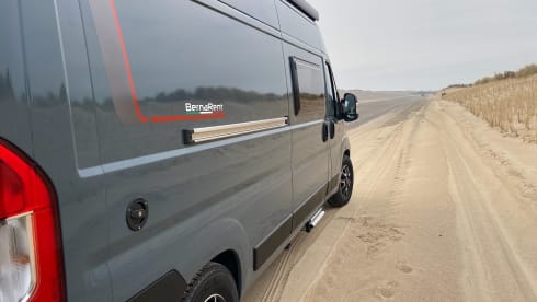 Rolly – 2p Roller Team bus uit 2025