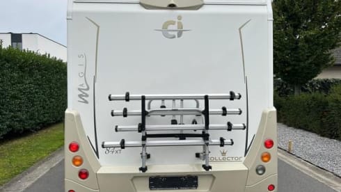 Collector Deluxe – 4p Fiat semi-integrated from 2020