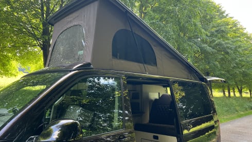 ADDAM – 4 berth Volkswagen bus from 2016