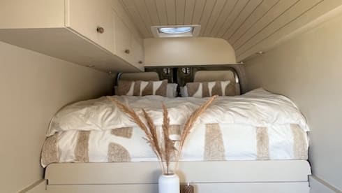 Luxurious and stylish converted Sprinter L4H3 from 2017