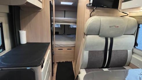 Camper Van GIOTTIVAN 60B 4 places new