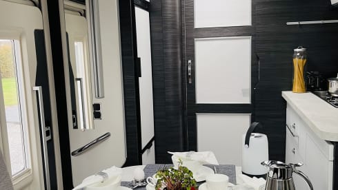 5. Amigo – Luxury Motorhome Benimar Mileo 268 Northautokap for rent!
