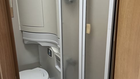 Northern Lights – Peugeot campervan met 4 slaapplaatsen uit 2012