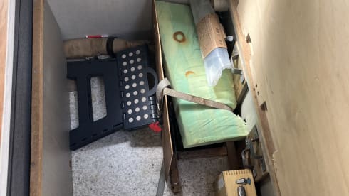 de Hut  – 5p Ford alcove from 1999